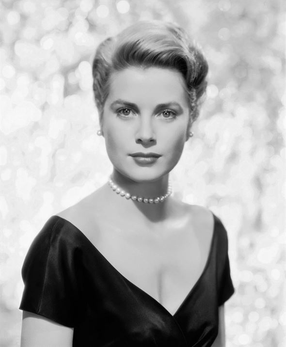 AmericasClassicBeauties_Grace_Kelly_1955-844x1024