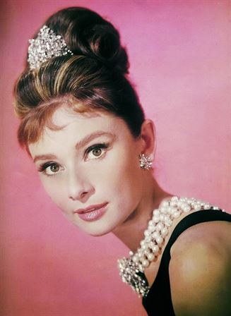 AmericasClassicBeauties_audrey-hepburn