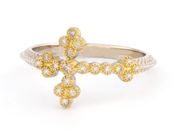 Luxurious metal cross ring