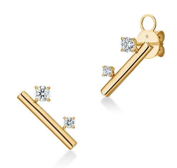 The Hearts on Fire Barre Floating Diamond Climber Earrings features gold studs with sleek horizontal bars, each end adorned with a small diamond. The earrings boast a polished finish and are securely fastened with classic butterfly clasps.