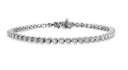 Hearts on Fire Temptation Three-Prong Diamond Bracelet